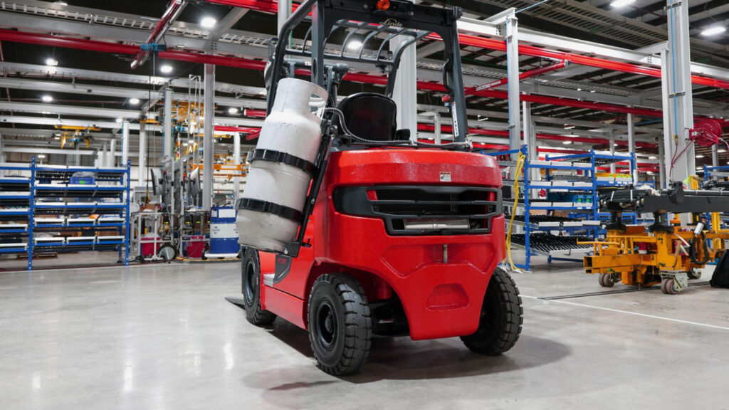 Linde_Series_1320_HT25T_R_App_0040XXLarge-16-9.jpeg